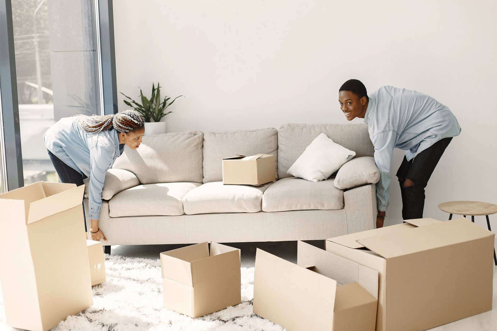 furniture removal dubai